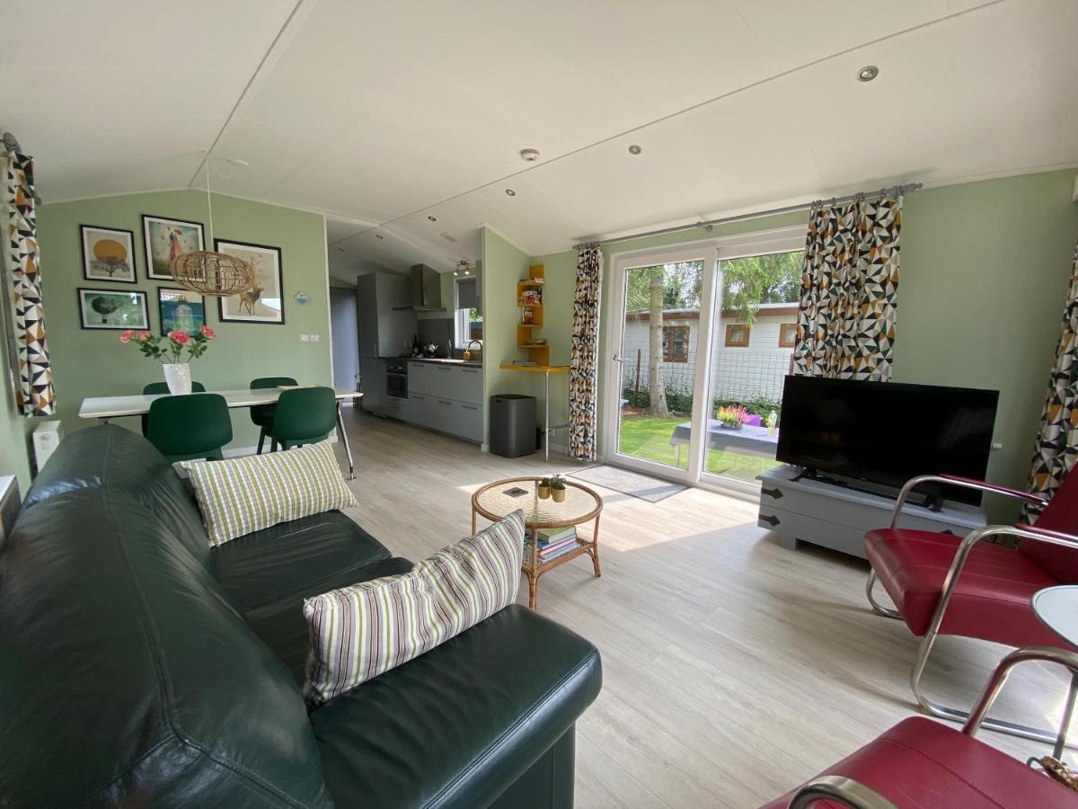 פוטן Ruim En Modern Chalet In De Veluwse Bossen מראה חיצוני תמונה