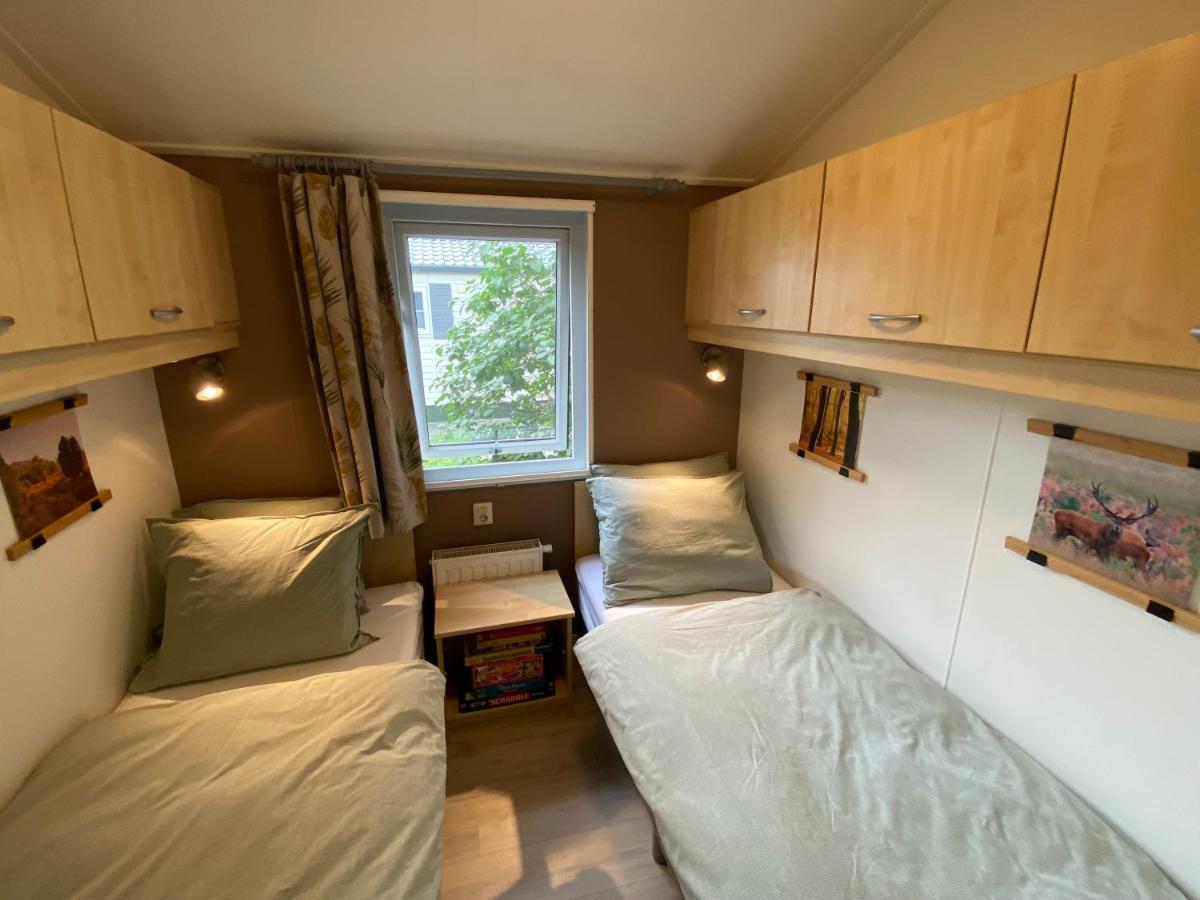 פוטן Ruim En Modern Chalet In De Veluwse Bossen מראה חיצוני תמונה